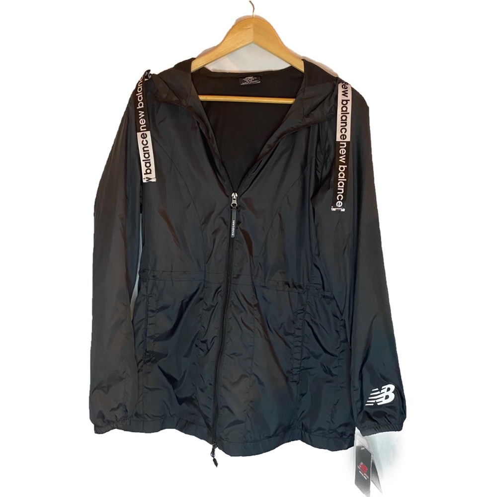 NWT New Balance women’s black windbreaker - Size large